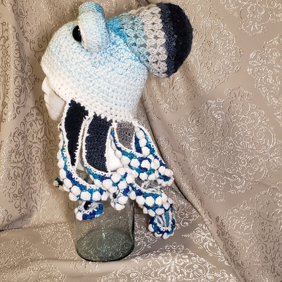 Amazing handmade Kraken Hat - Picture 7 of 9